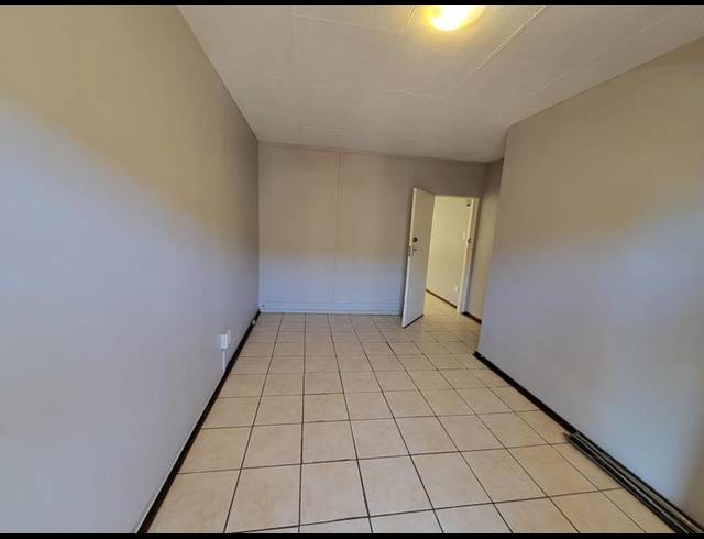 3 BEDROOM PROPERTY TO RENT IN DIE BULT